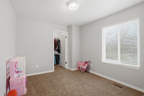 Tiny photo for 1052 E 5900 S, South Ogden, UT 84405 (MLS # 2152661)