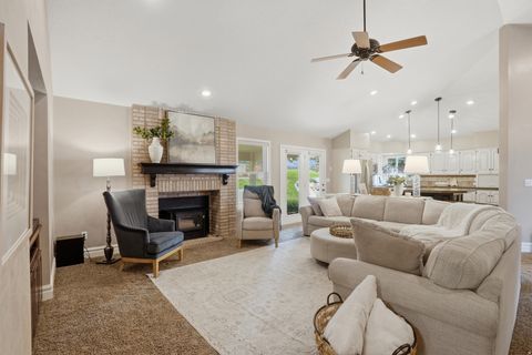 Tiny photo for 1052 E 5900 S, South Ogden, UT 84405 (MLS # 2152661)