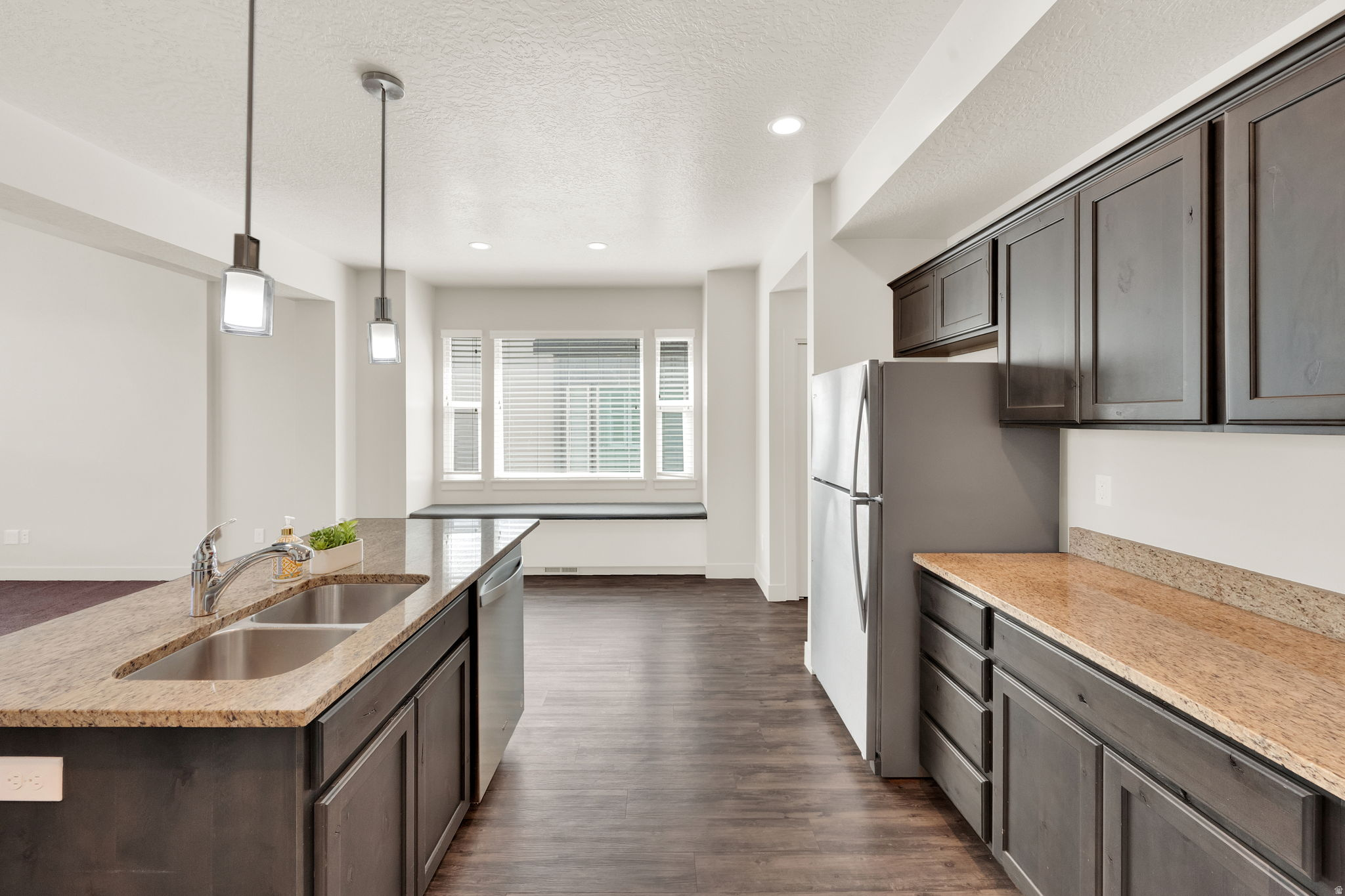 MARKETPLACE IN INDEN - Residential