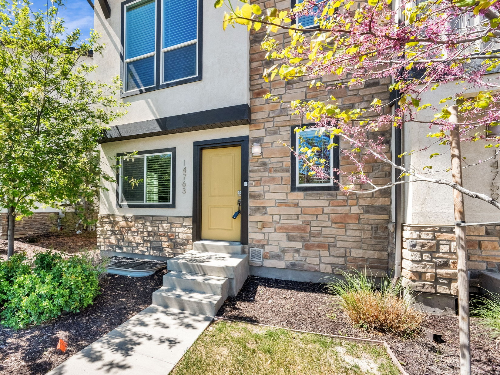 MARKETPLACE IN INDEN - Residential