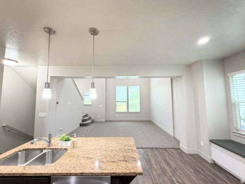 MARKETPLACE IN INDEN - Residential