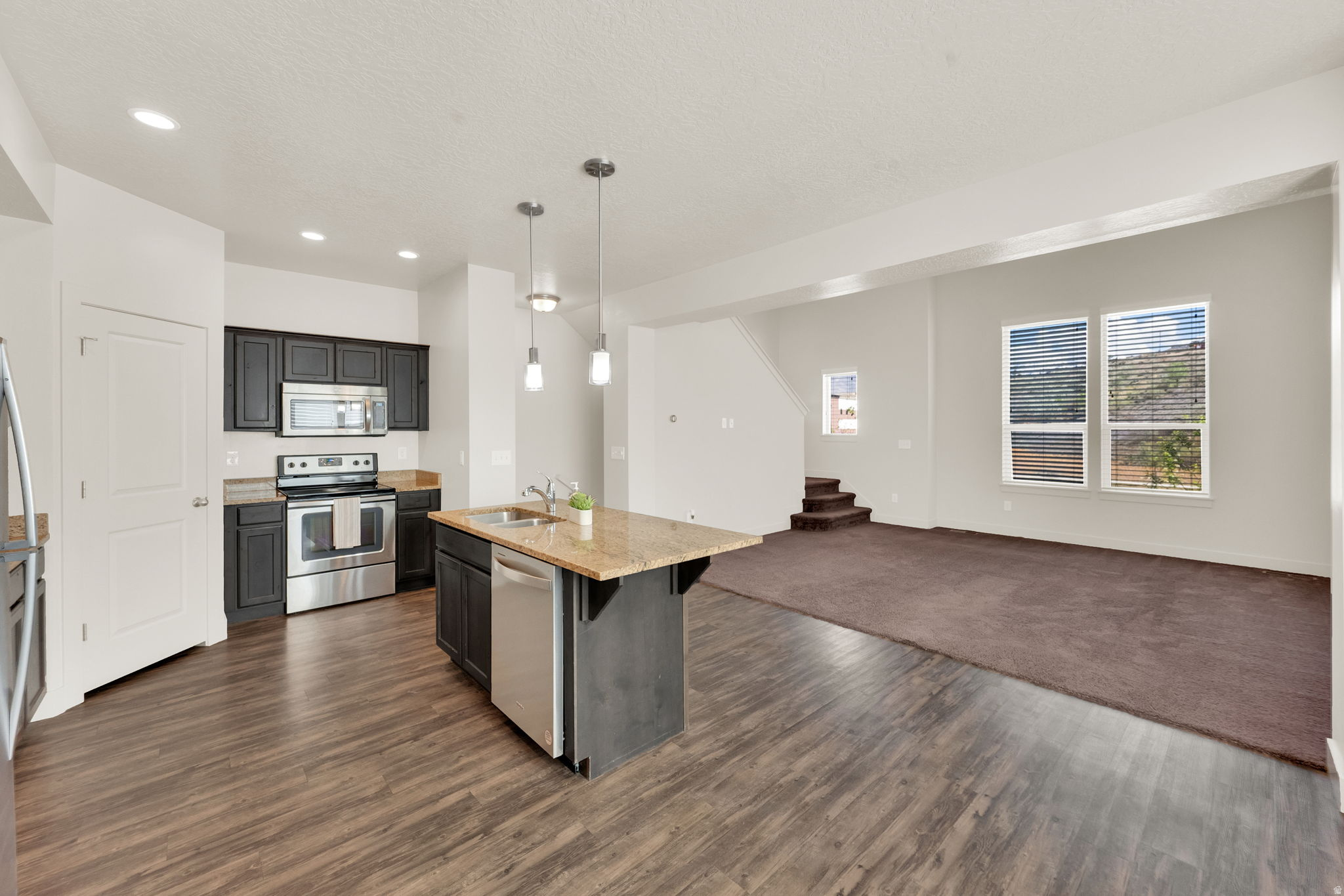 MARKETPLACE IN INDEN - Residential