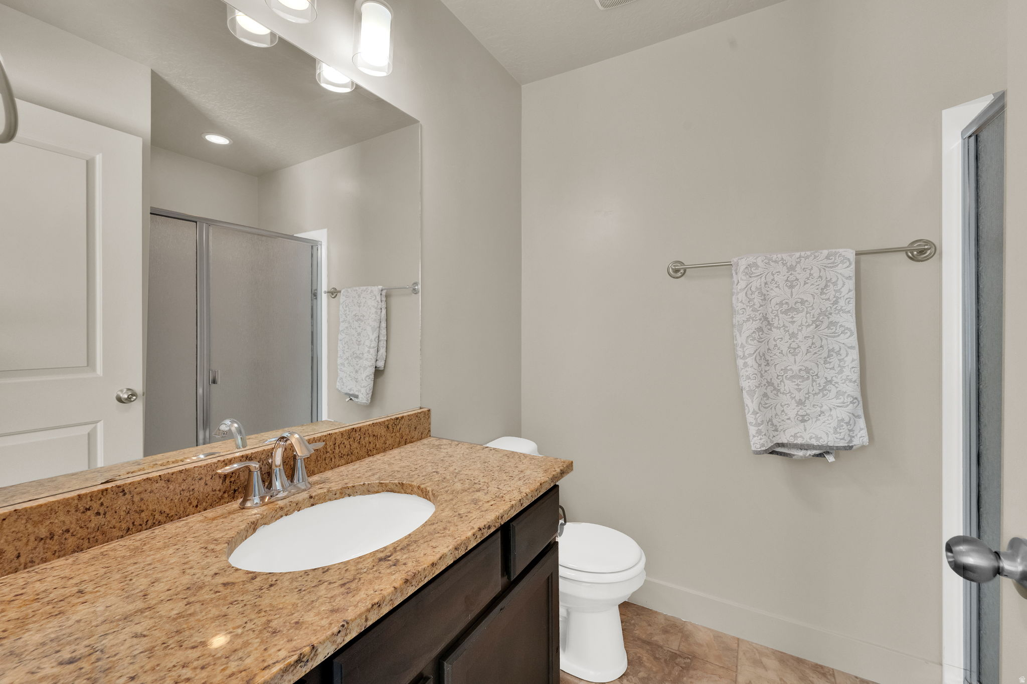 MARKETPLACE IN INDEN - Residential