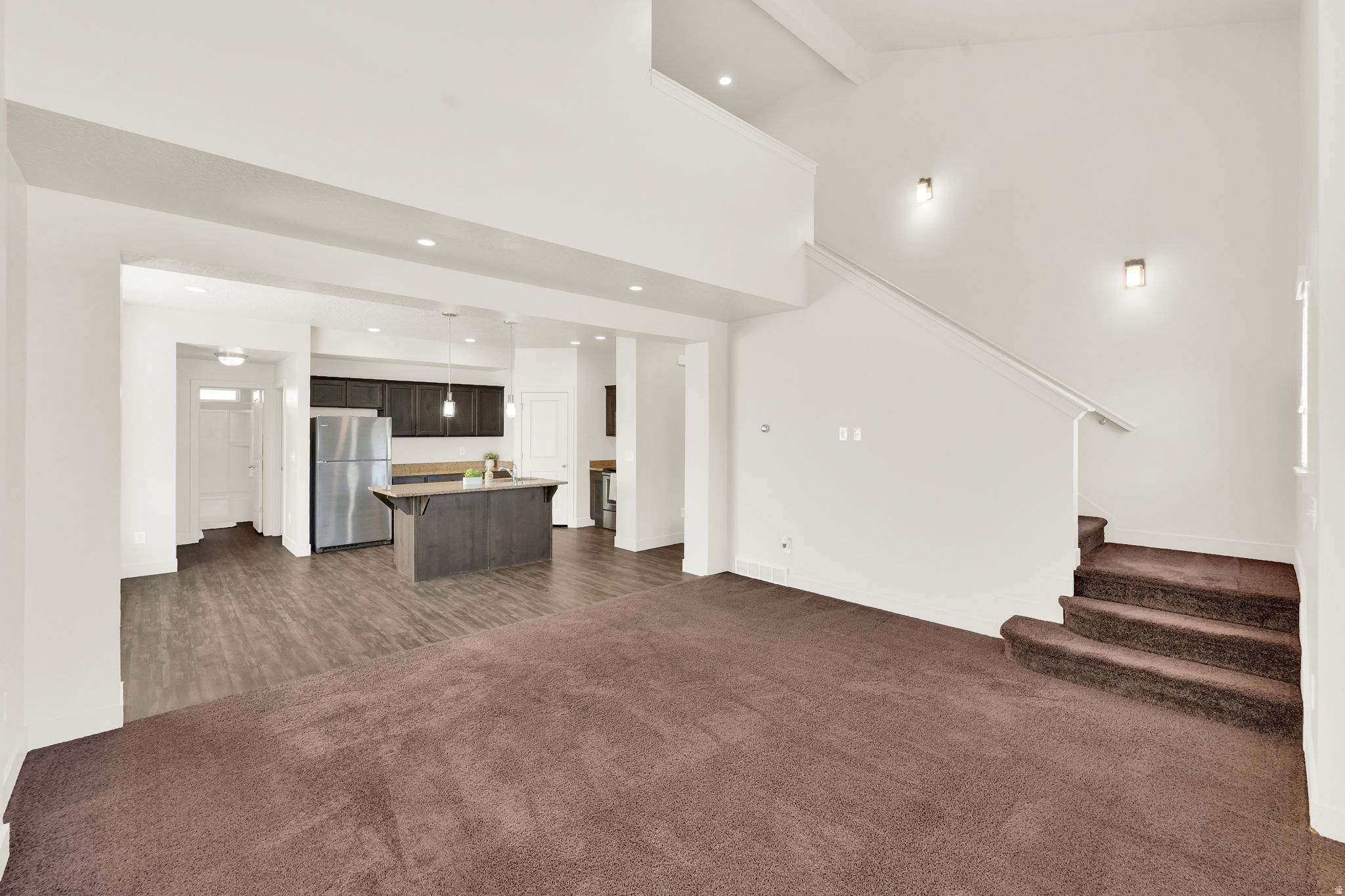 MARKETPLACE IN INDEN - Residential