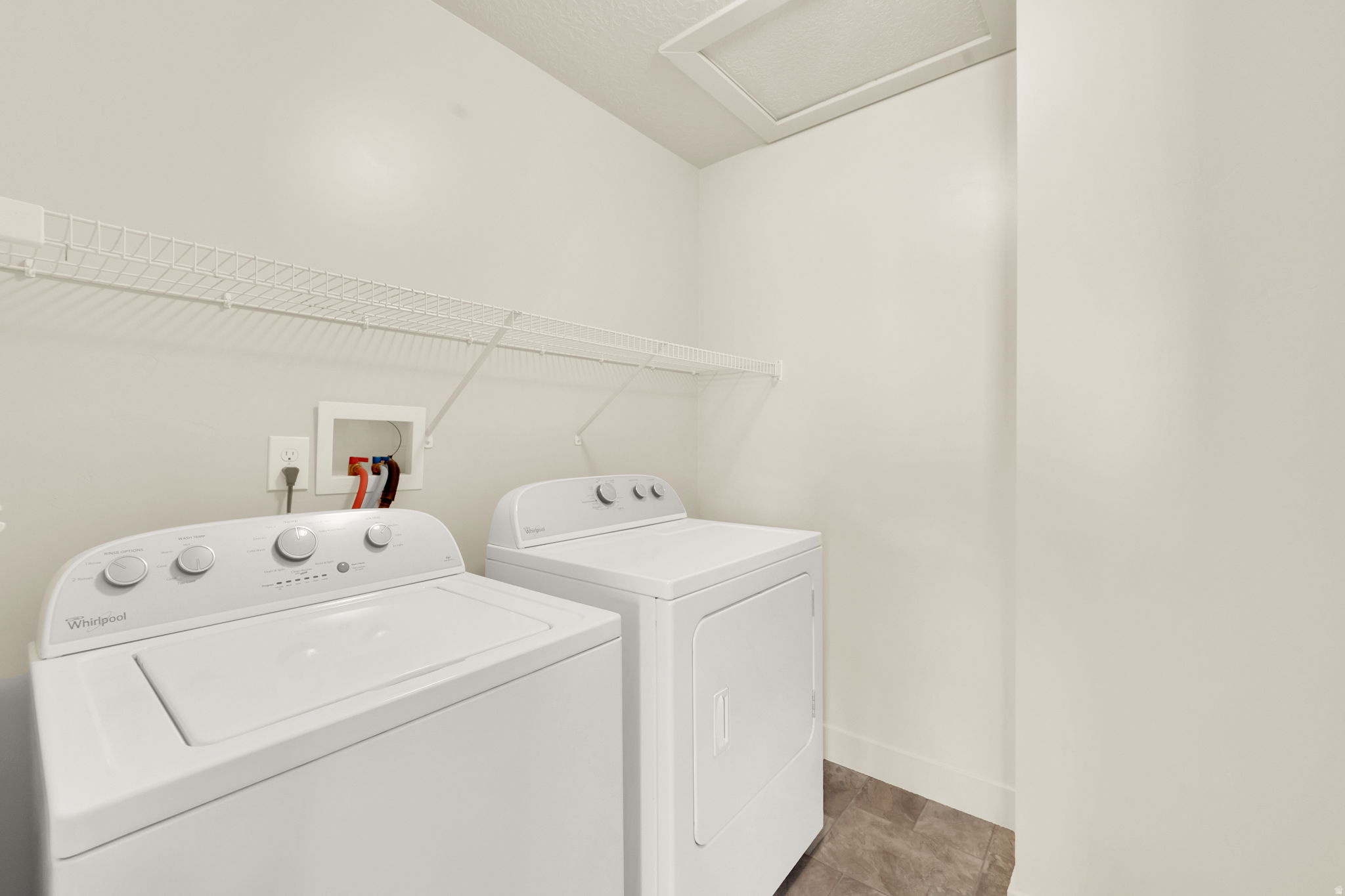 MARKETPLACE IN INDEN - Residential