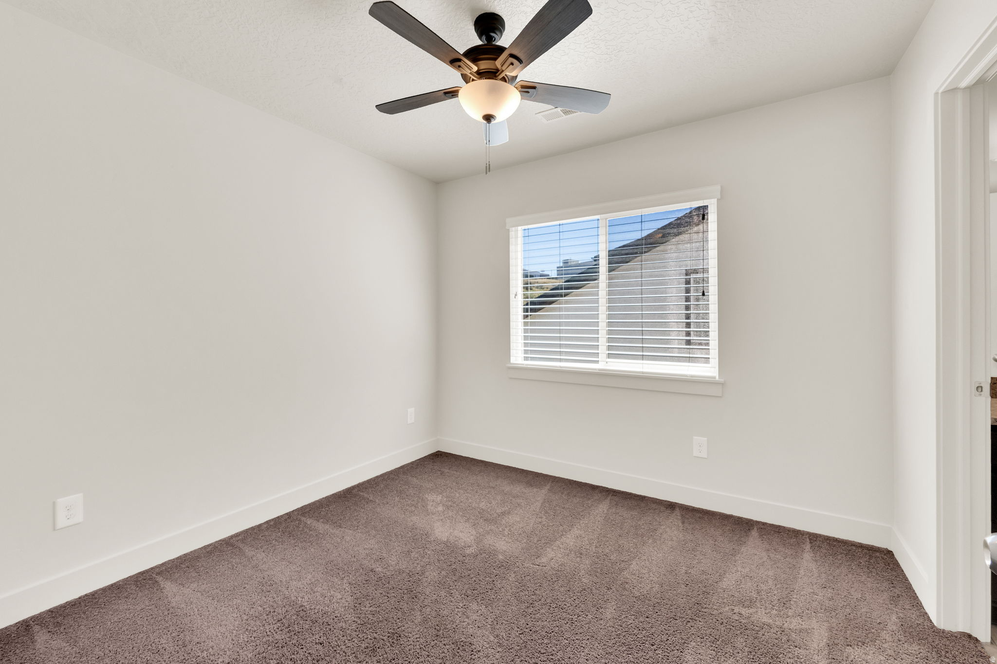 MARKETPLACE IN INDEN - Residential