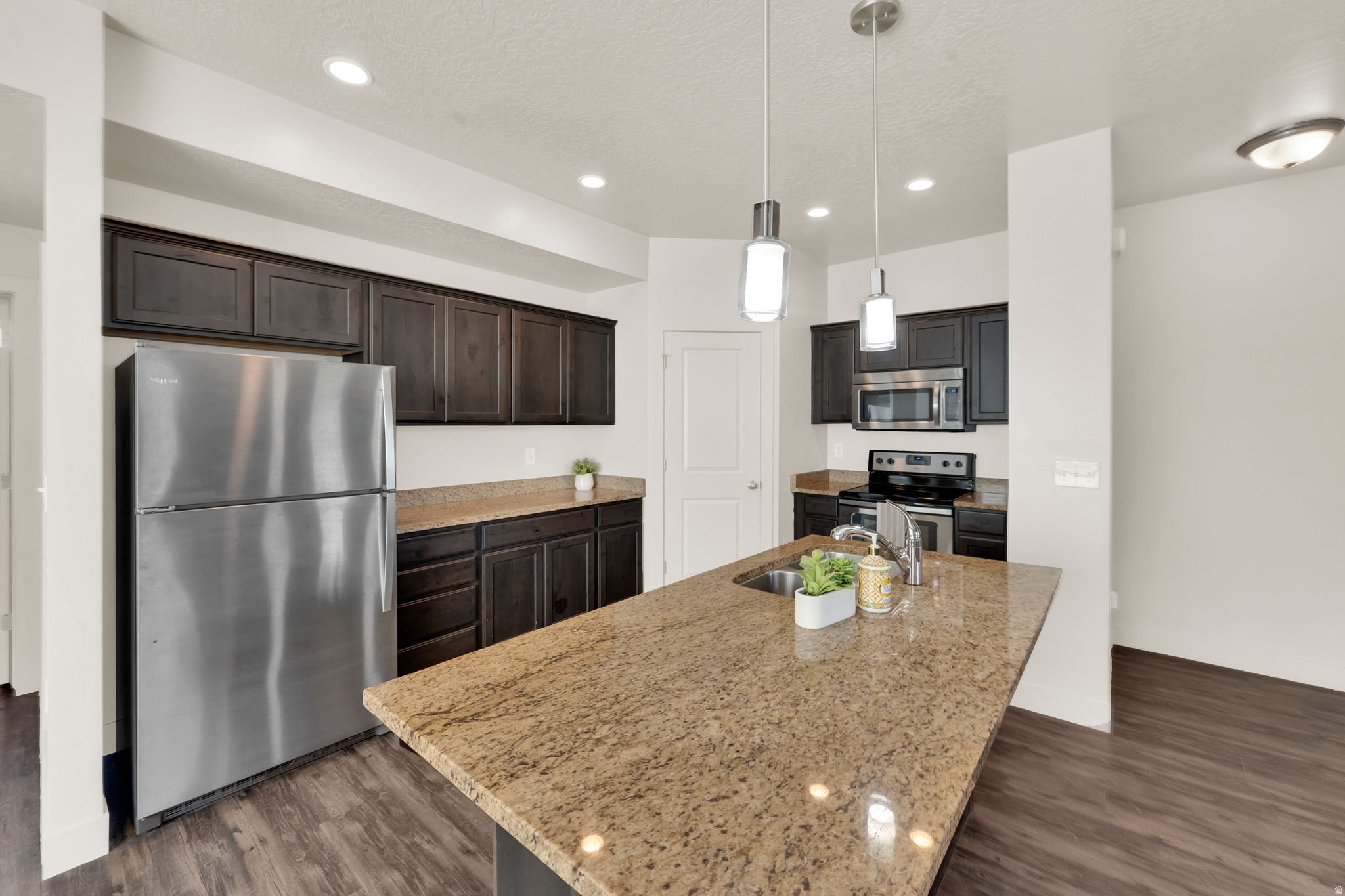 MARKETPLACE IN INDEN - Residential