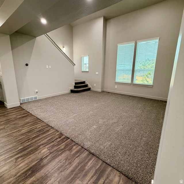 MARKETPLACE IN INDEN - Residential