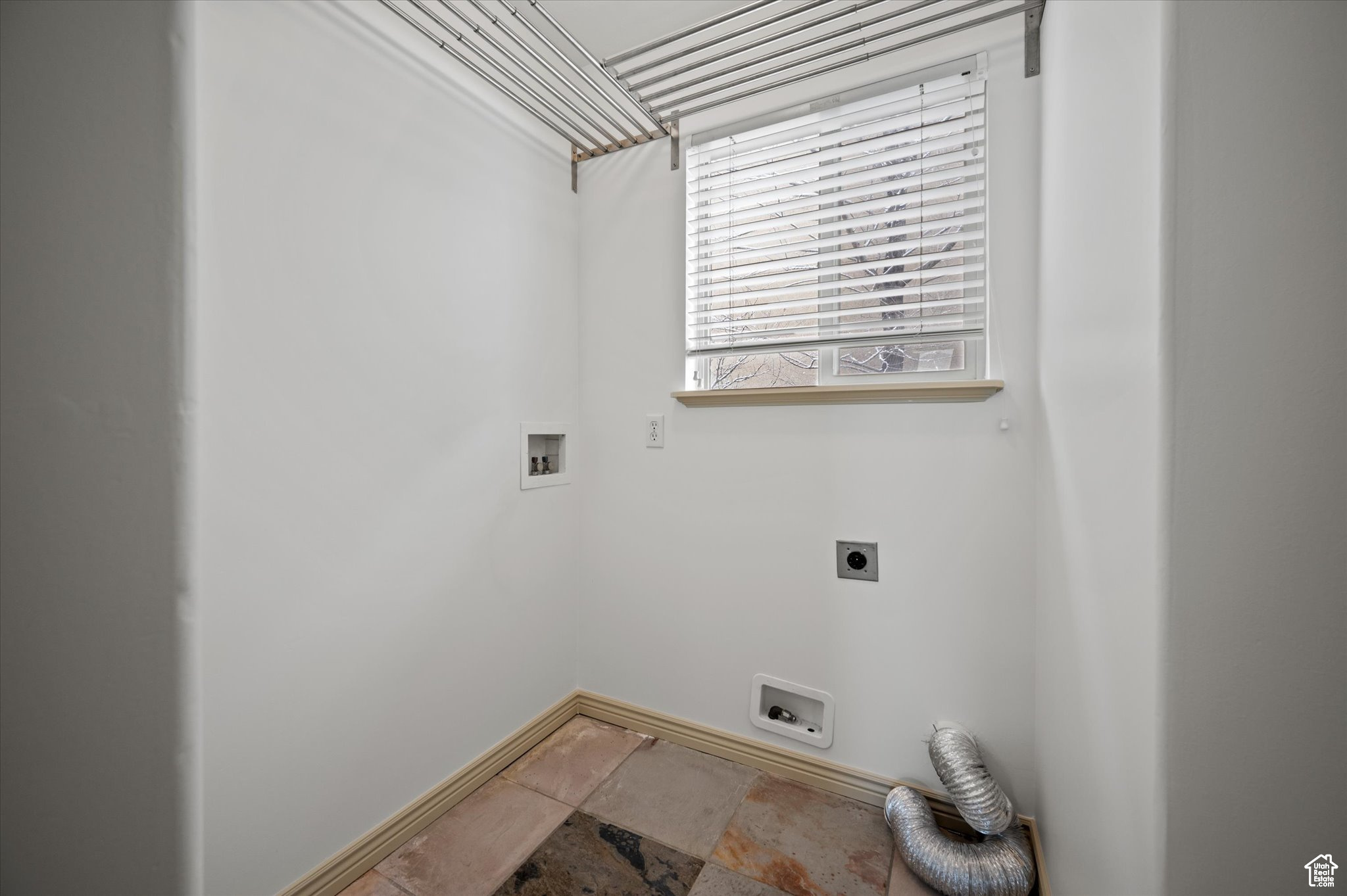 HIGHLAND HEIGHTS PUD - Residential Lease