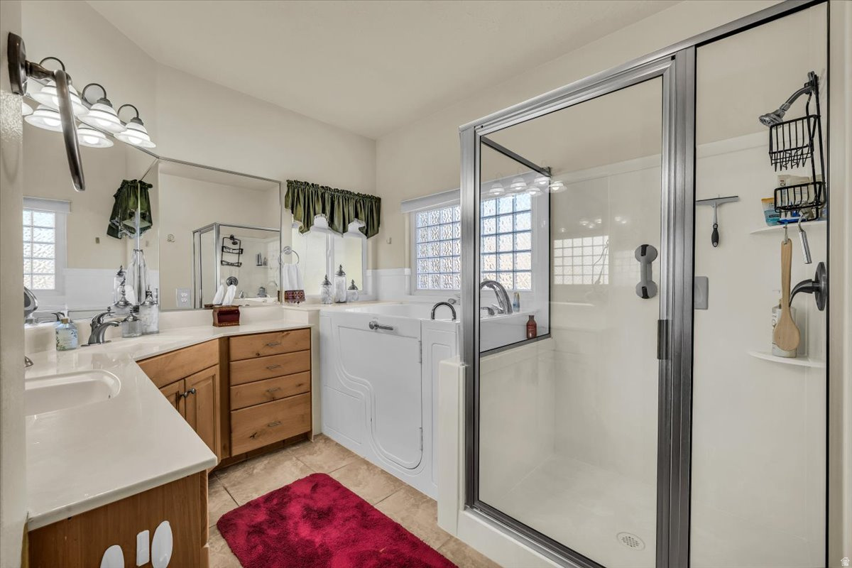 EMERALD SPRINGS TOWNHOMES - Residential