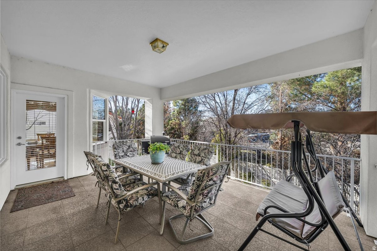 EMERALD SPRINGS TOWNHOMES - Residential