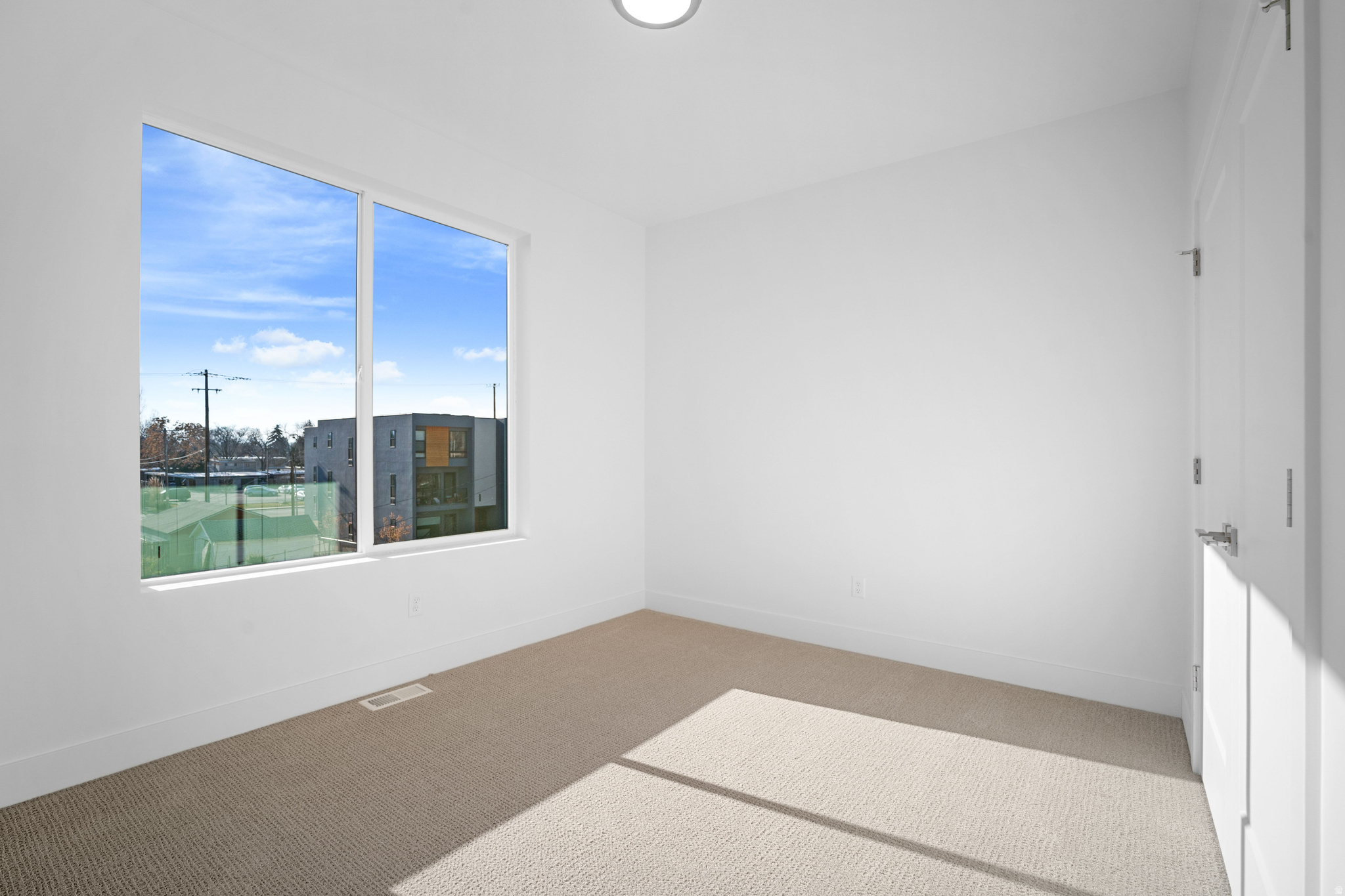 MAIN STREET - Residential