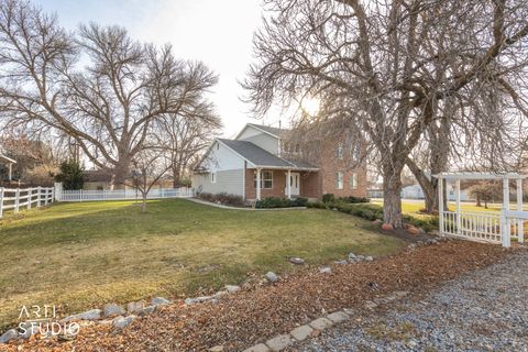 Tiny photo for 285 W CENTER ST, Kaysville, UT 84037 (MLS # 2133895)