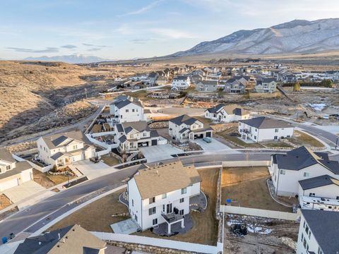 Tiny photo for 1537 S LUKAS LN, Saratoga Springs, UT 84045 (MLS # 2135001)