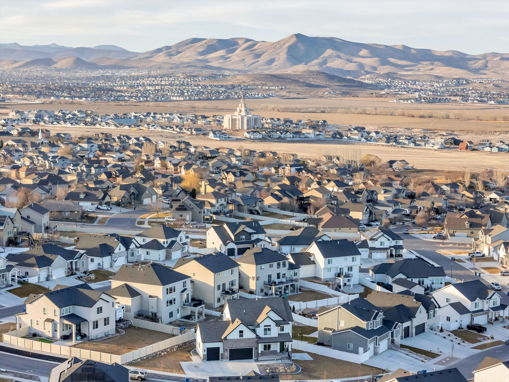 SARATOGA HILLS - Residential