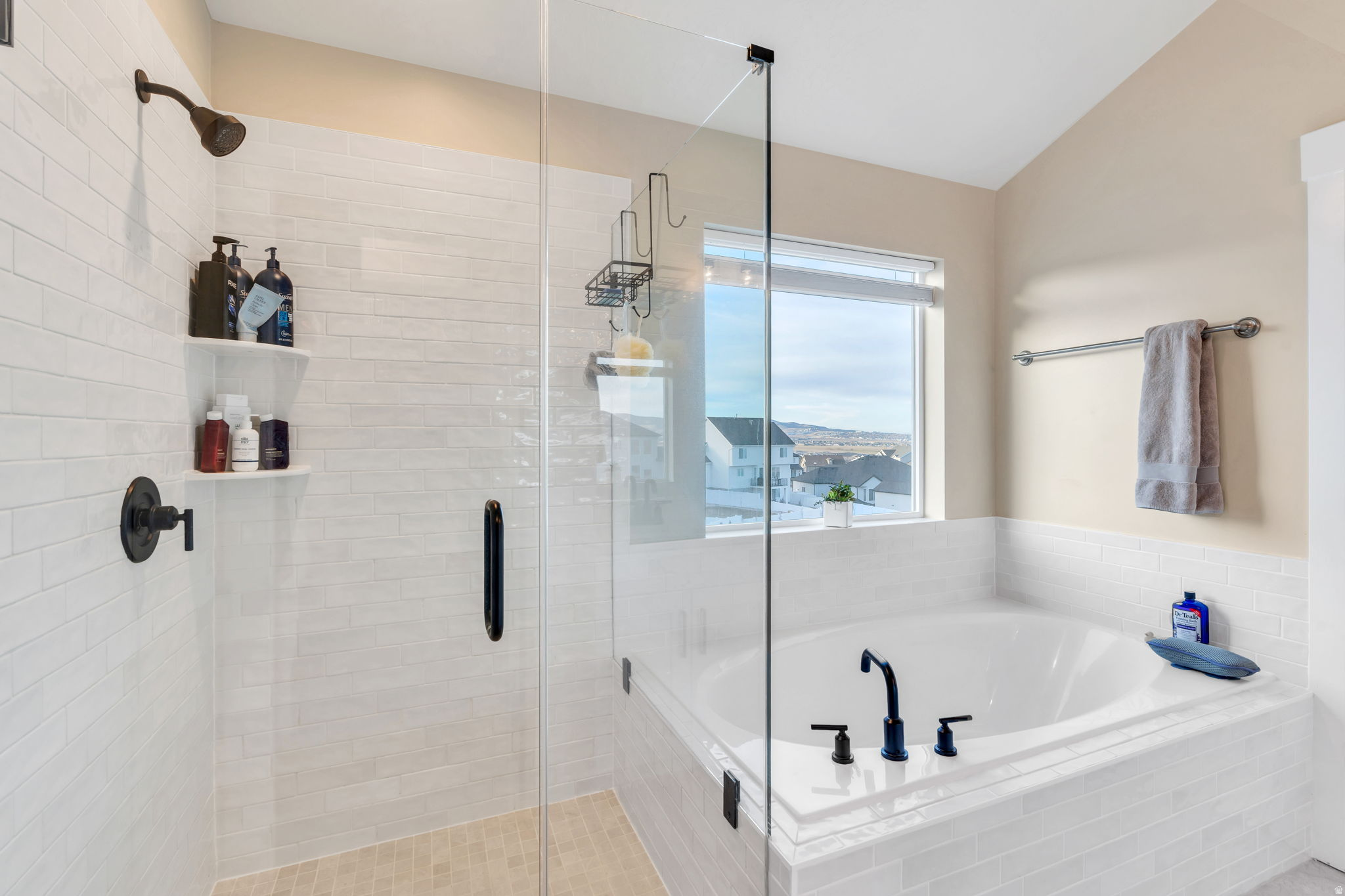 SARATOGA HILLS - Residential