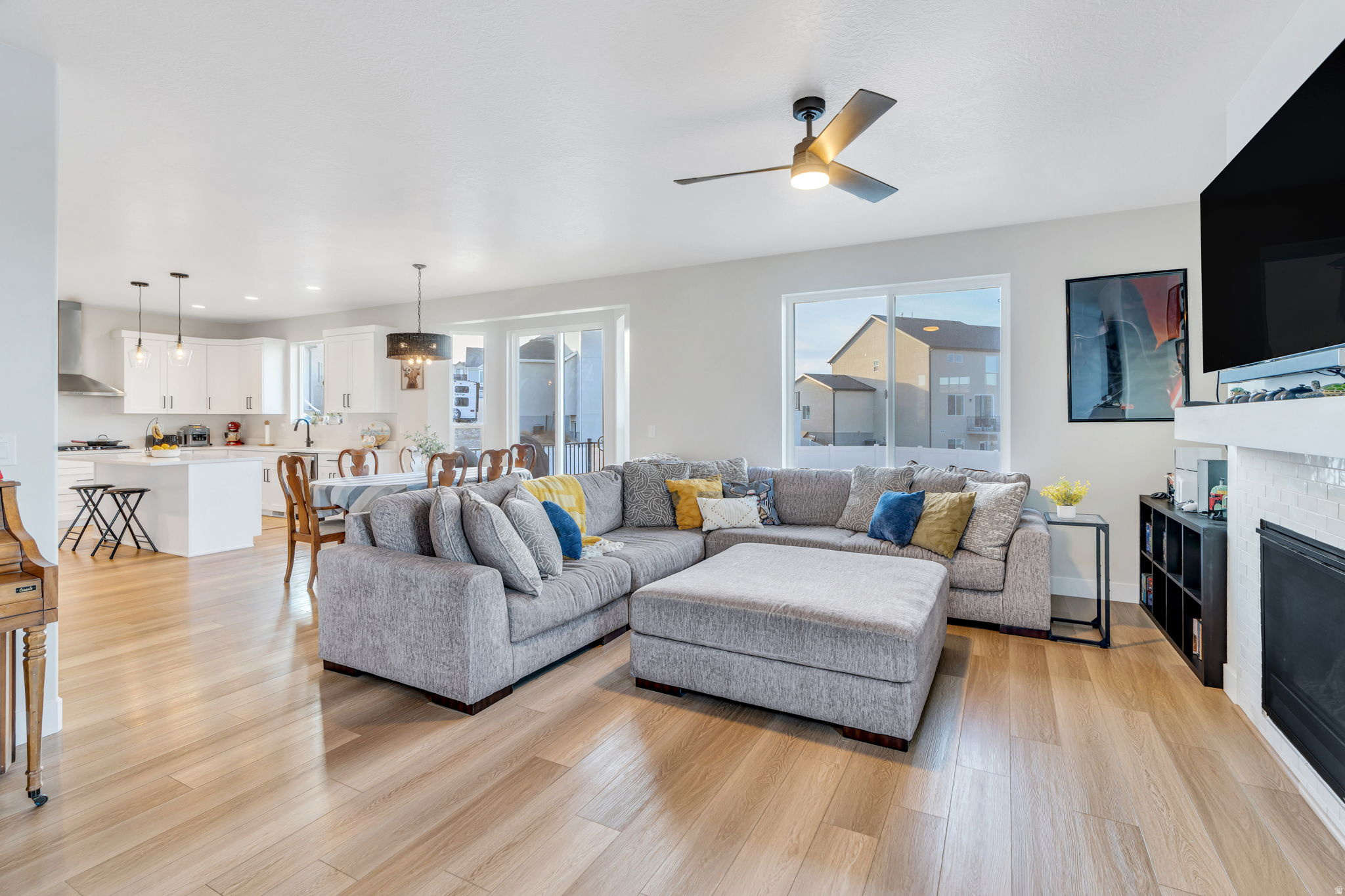 SARATOGA HILLS - Residential