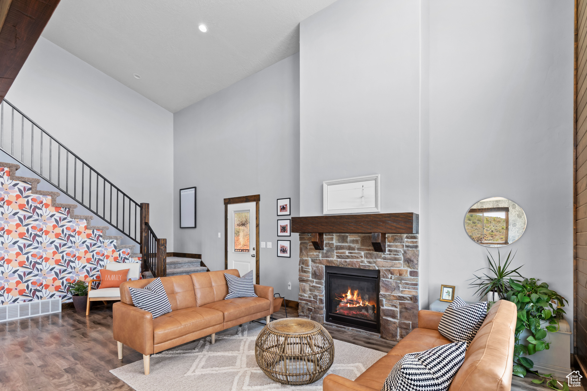 SWEETWATER PARK SUB 5 LOT 27 - Residential