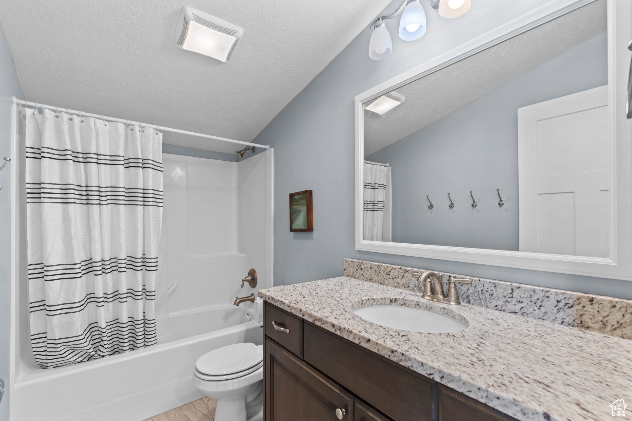 SWEETWATER PARK SUB 5 LOT 27 - Residential