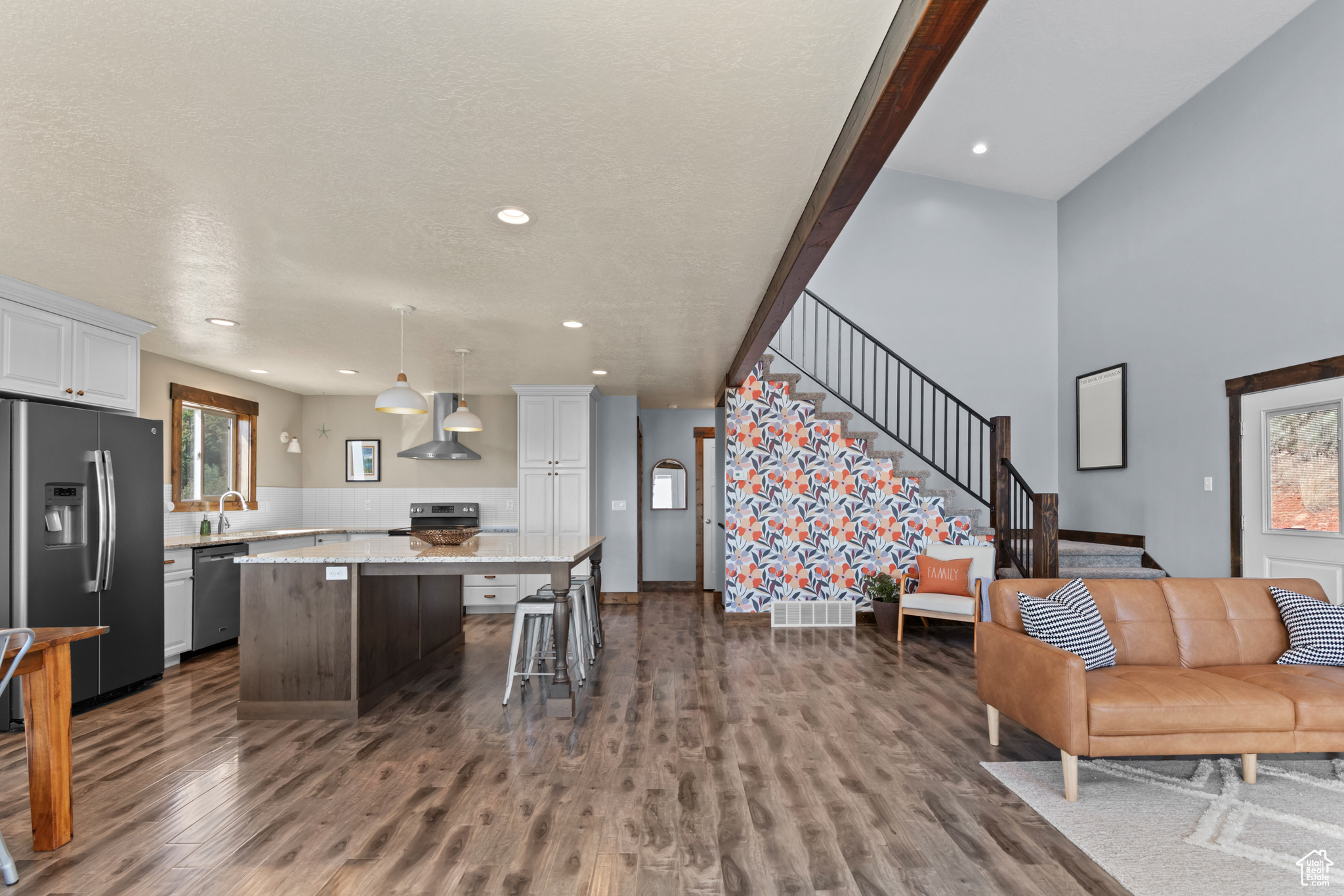 SWEETWATER PARK SUB 5 LOT 27 - Residential