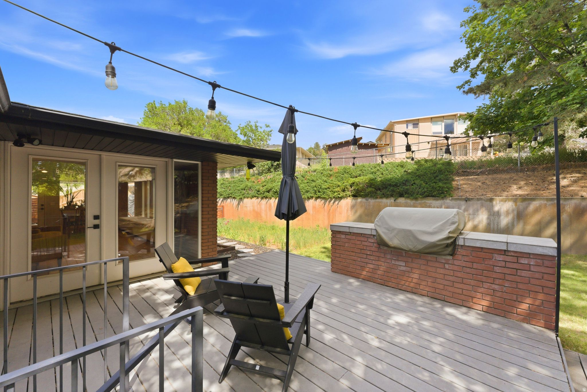 OAKVISTA PARK - Residential