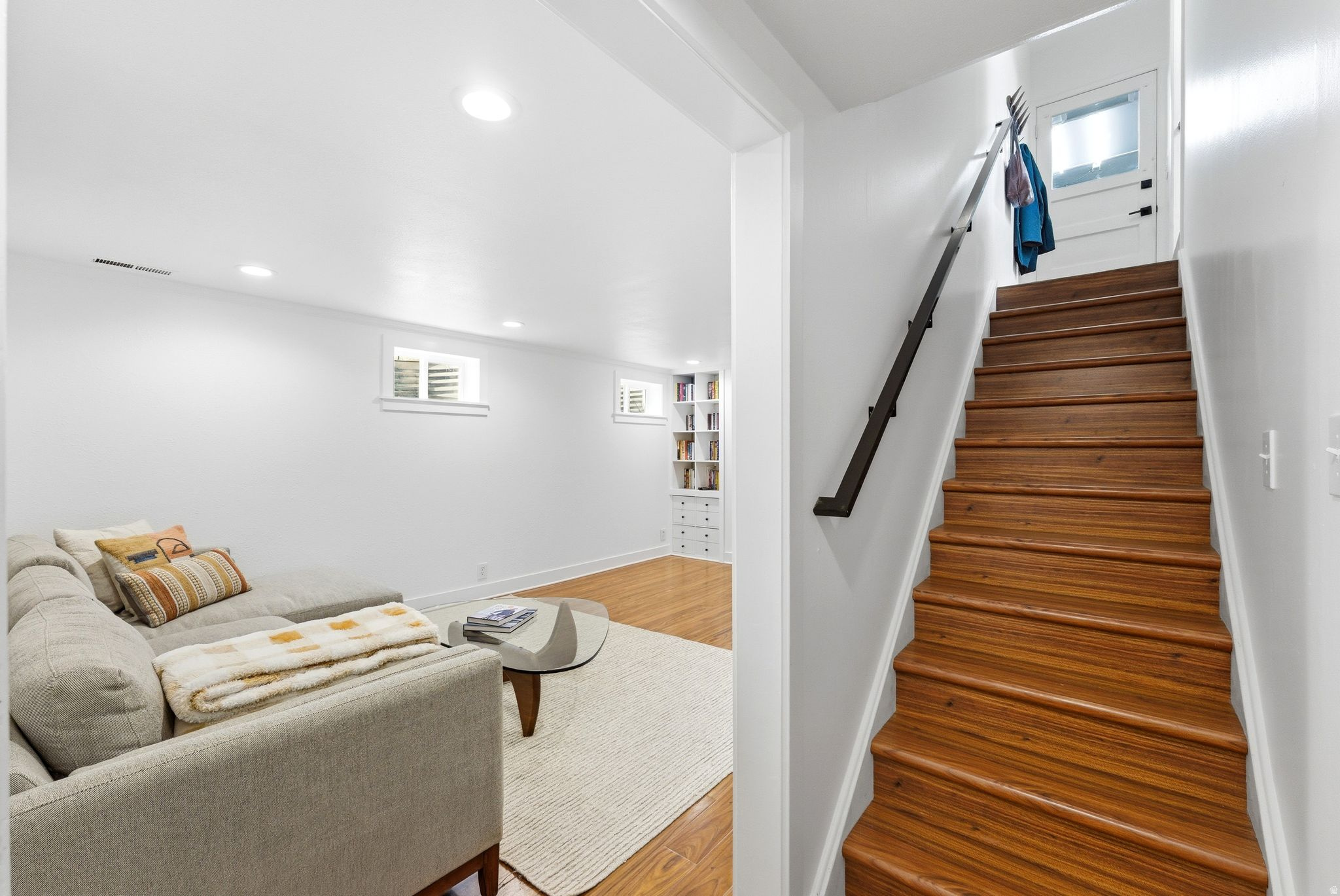 OAKVISTA PARK - Residential