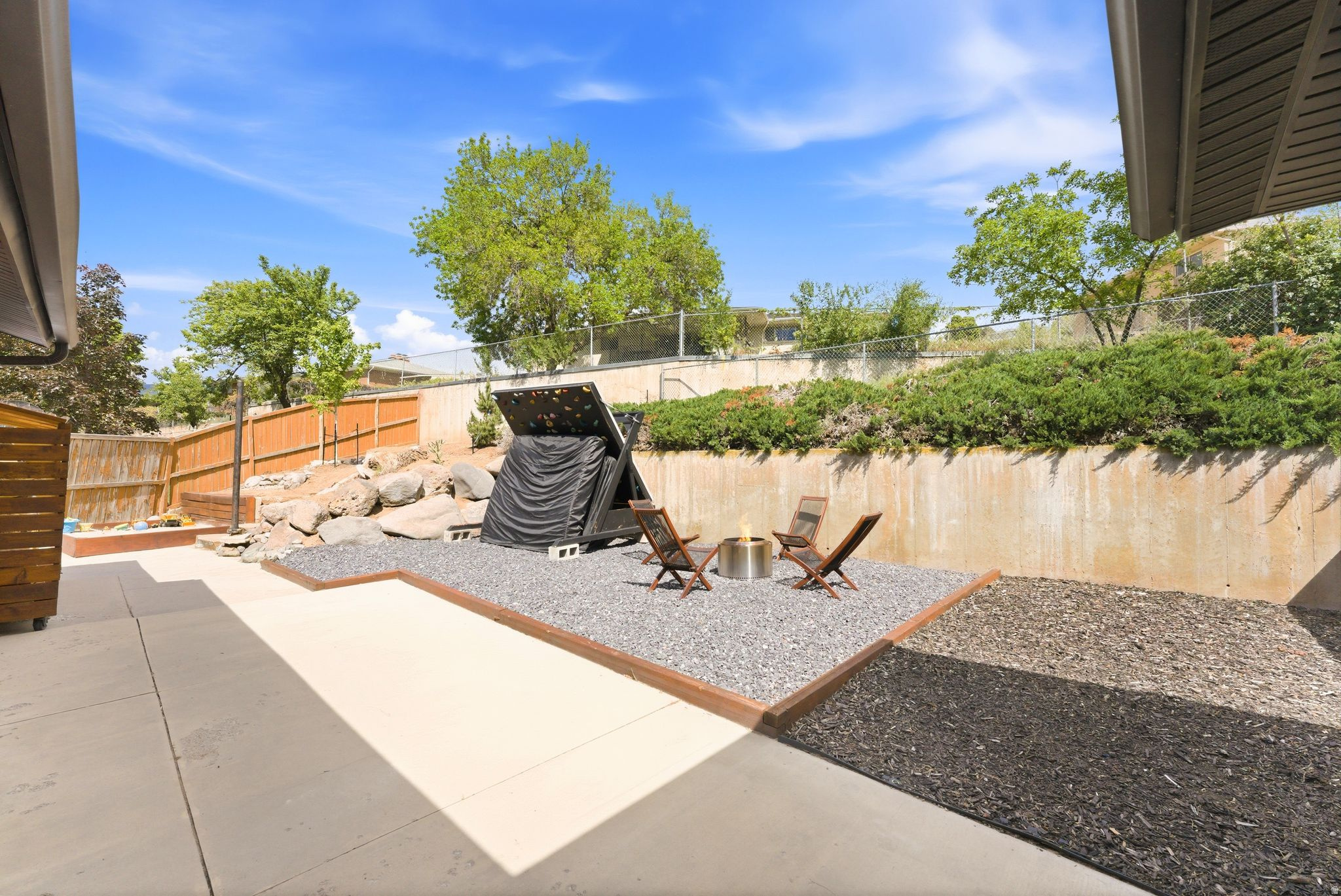 OAKVISTA PARK - Residential