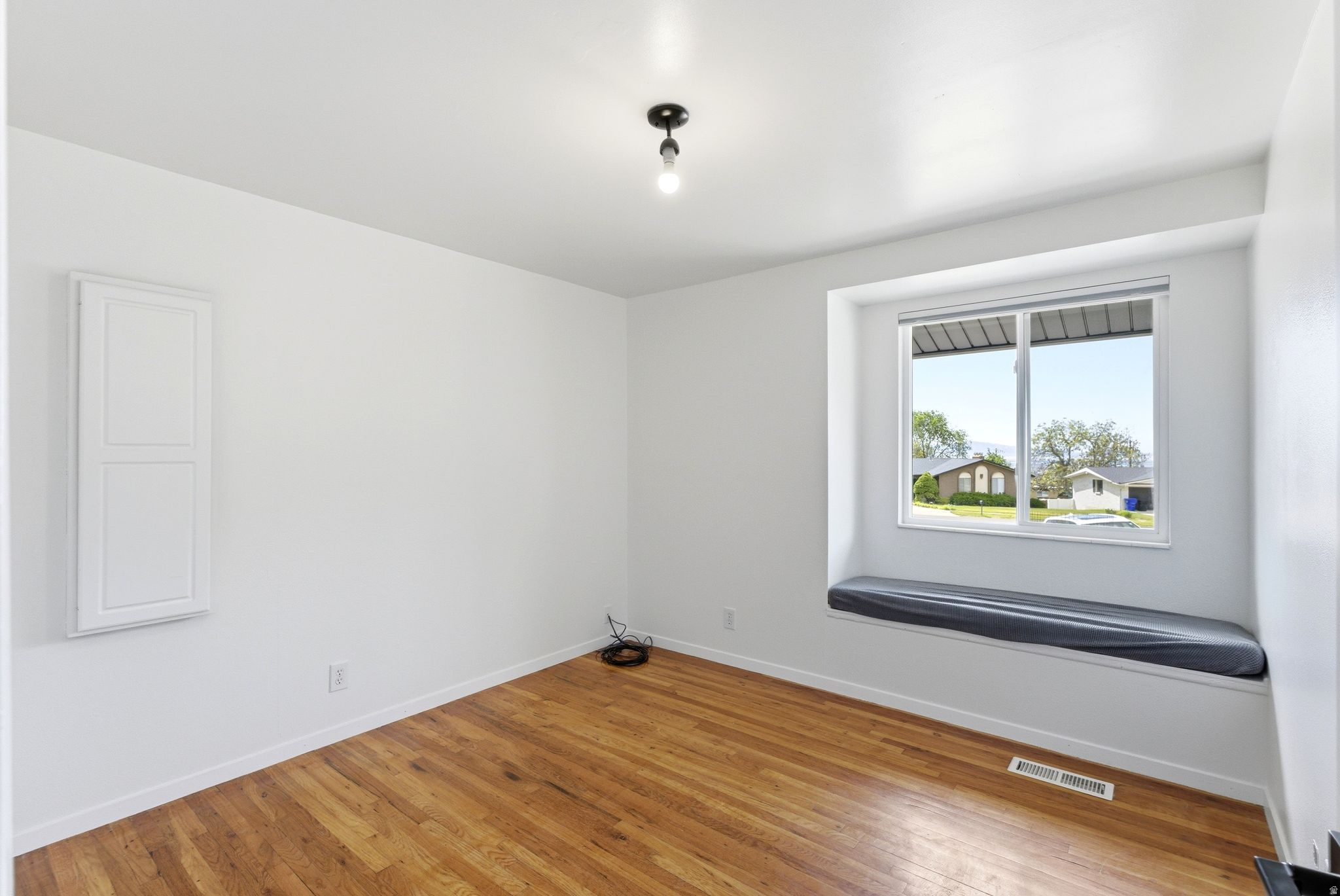 OAKVISTA PARK - Residential
