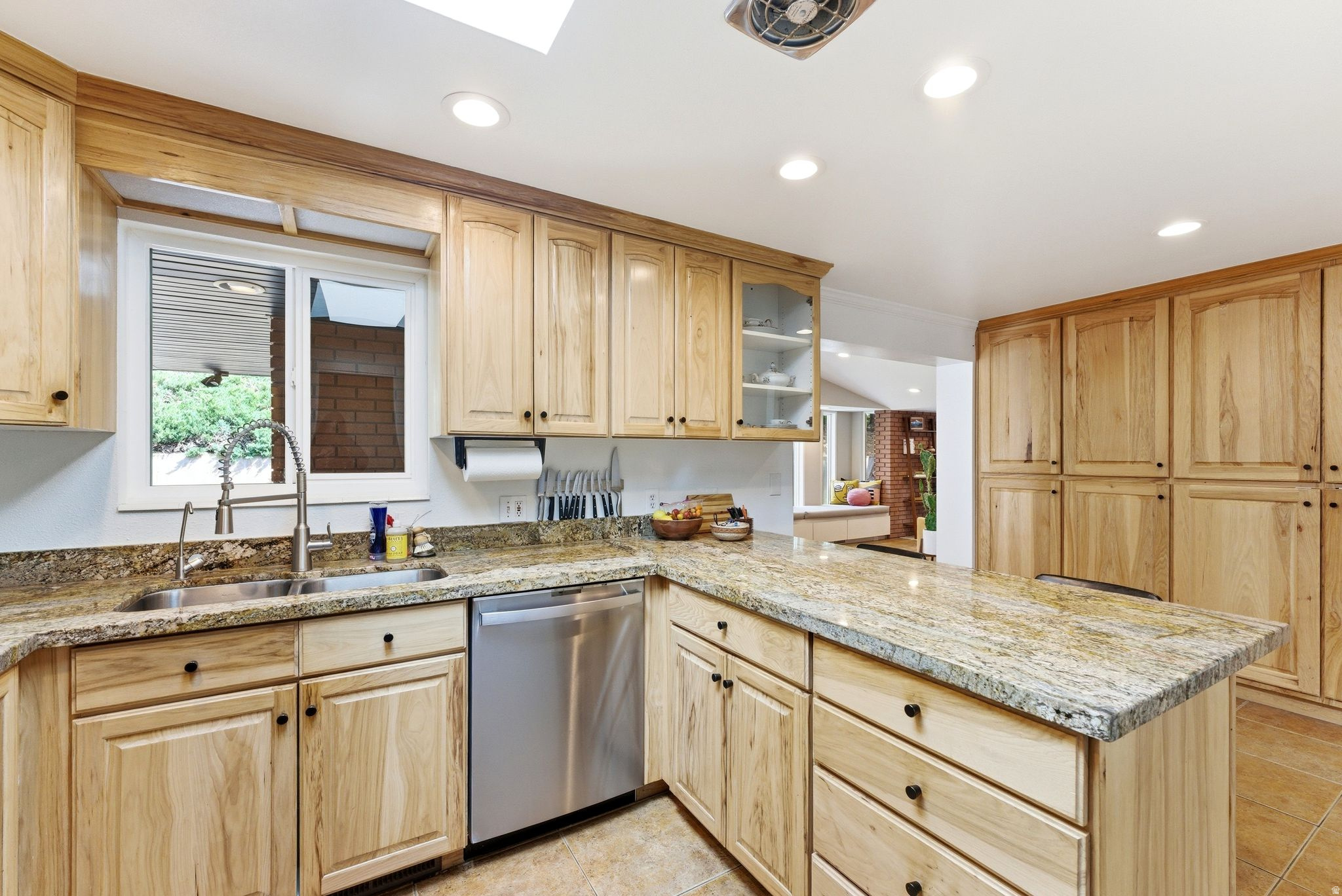 OAKVISTA PARK - Residential
