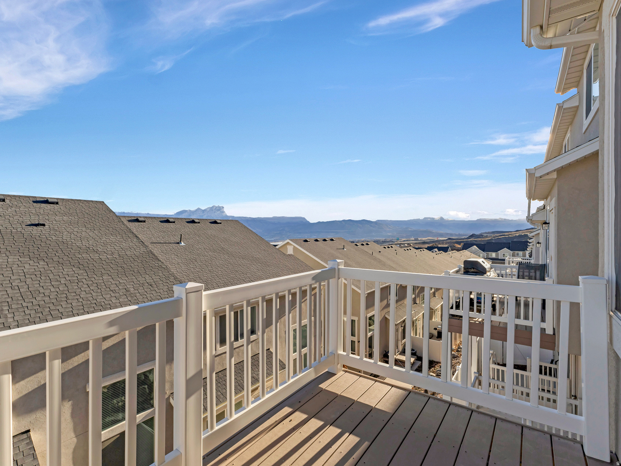 SKY RIDGE - Residential