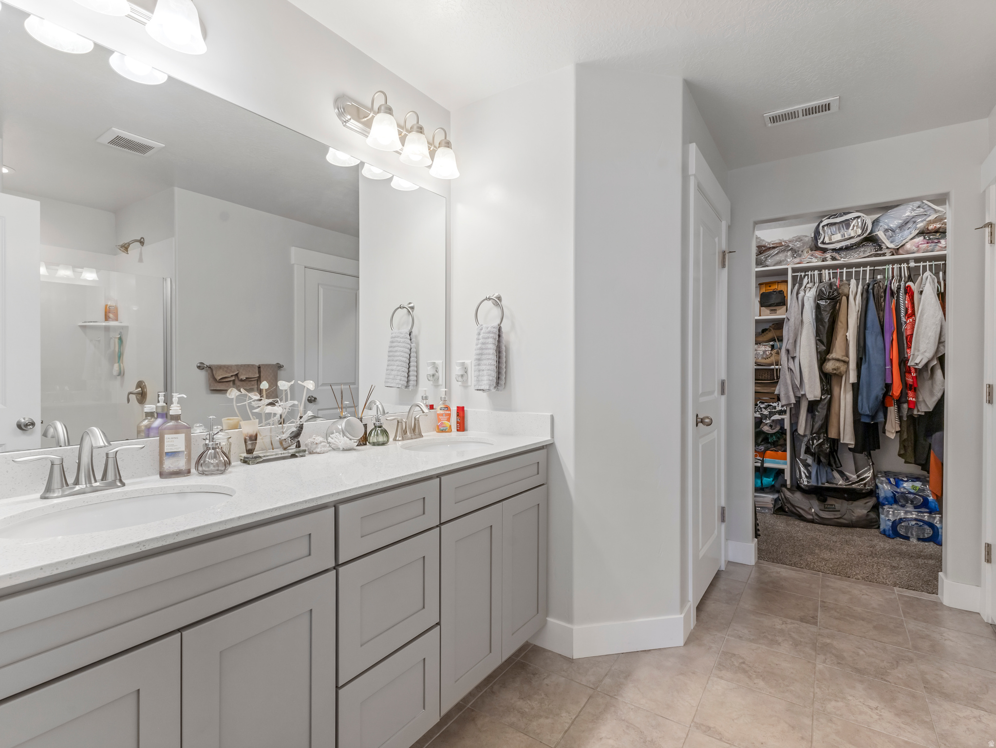 SKY RIDGE - Residential