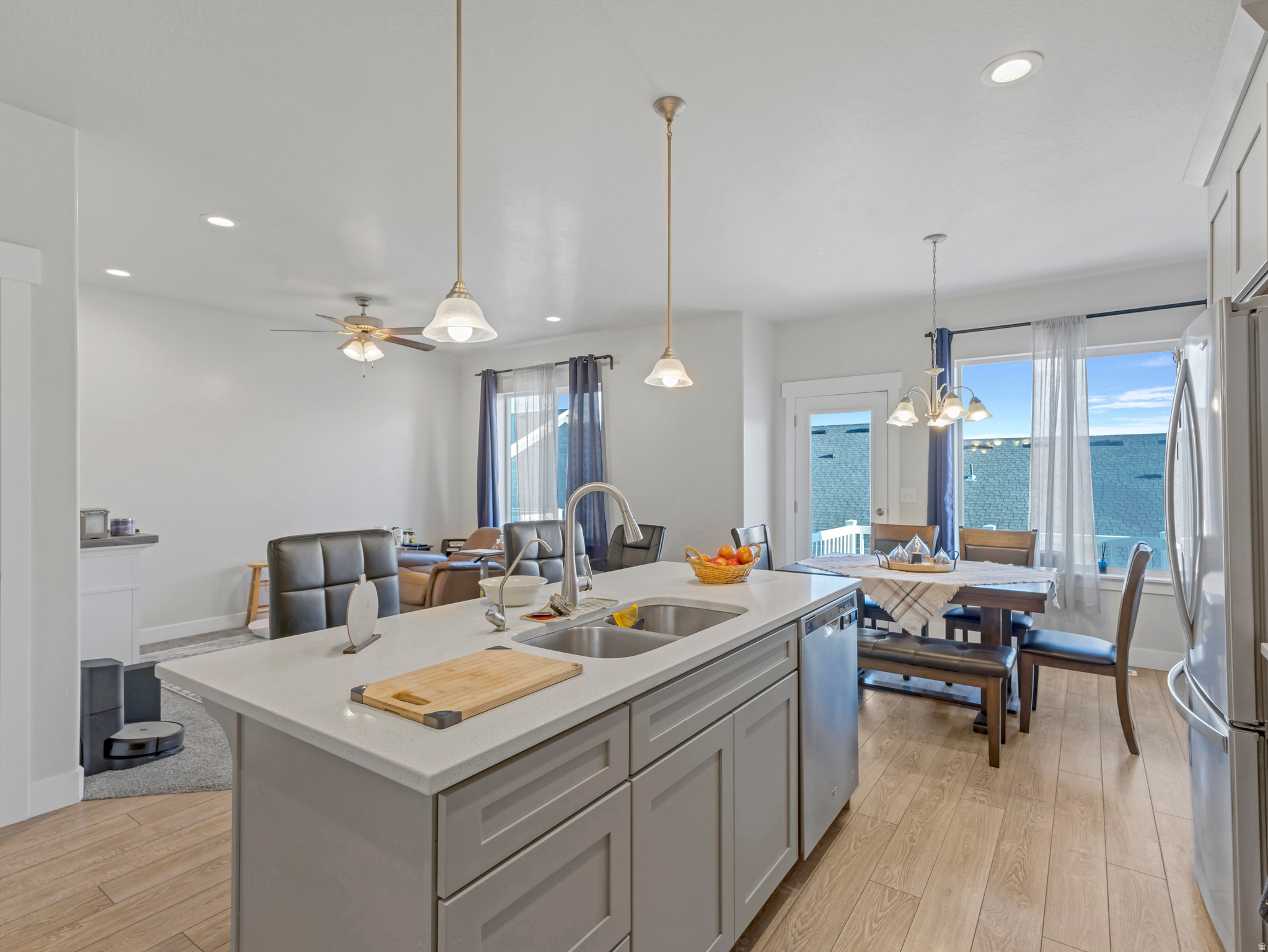 SKY RIDGE - Residential