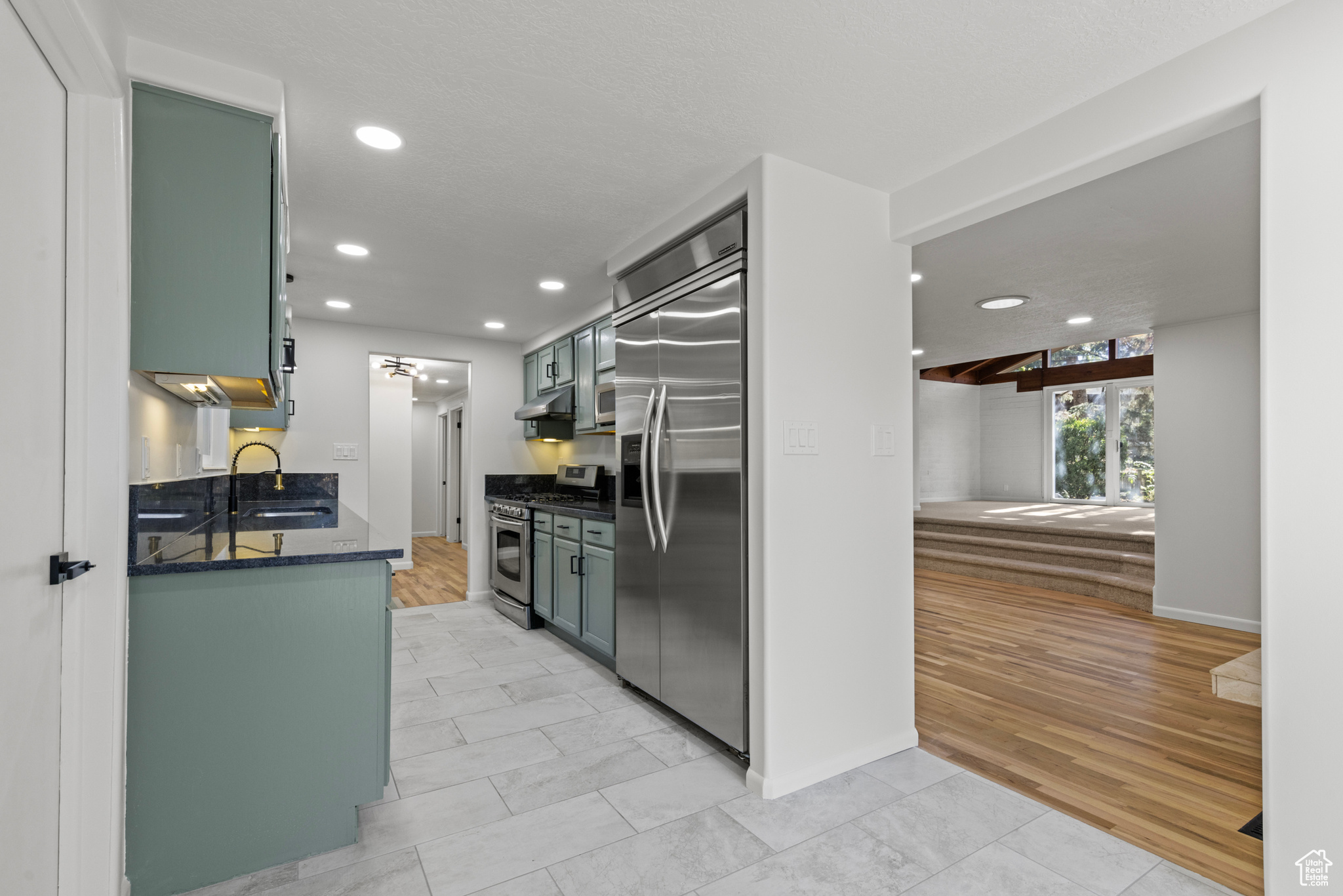 UPLAND TERRA - Residential