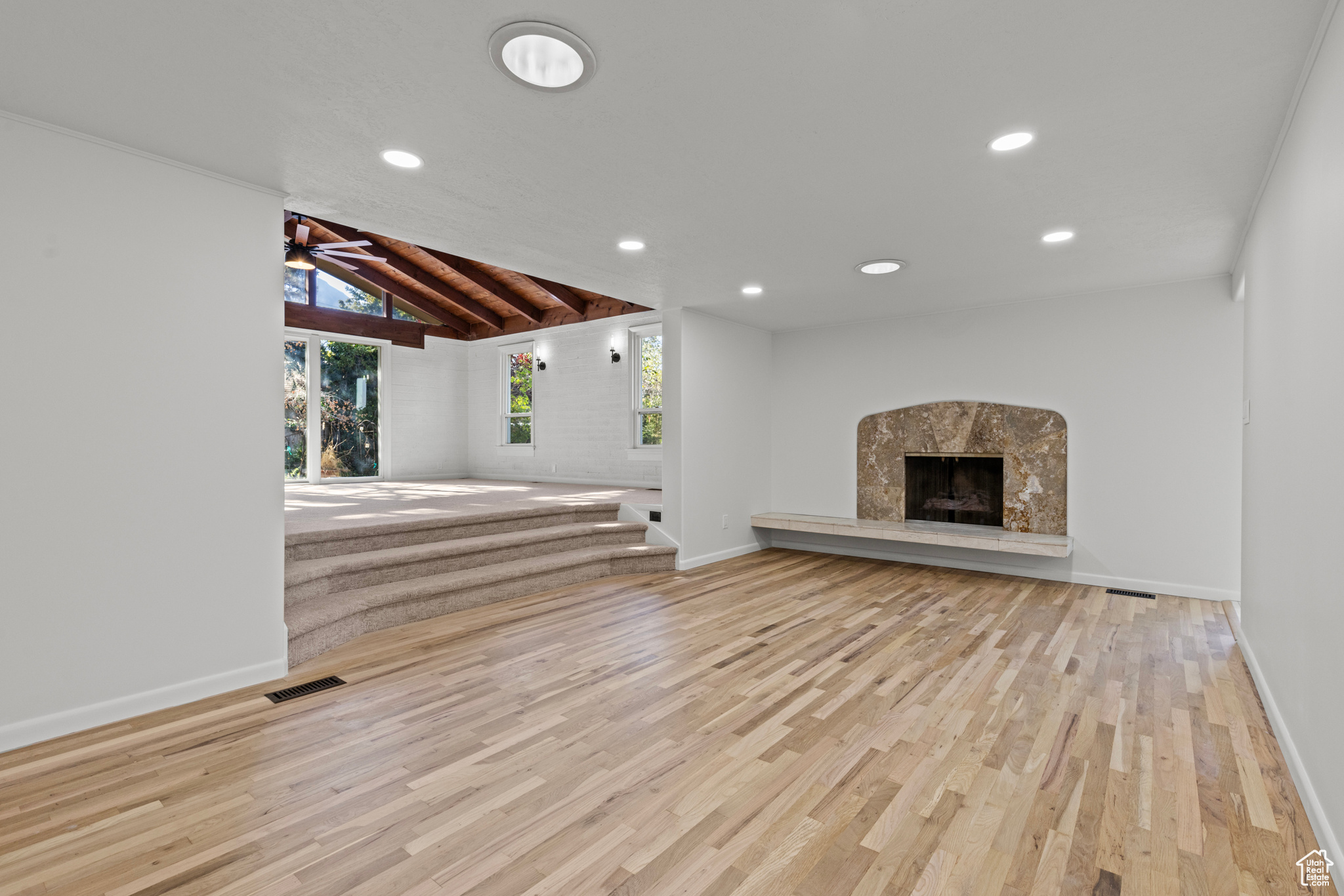 UPLAND TERRA - Residential
