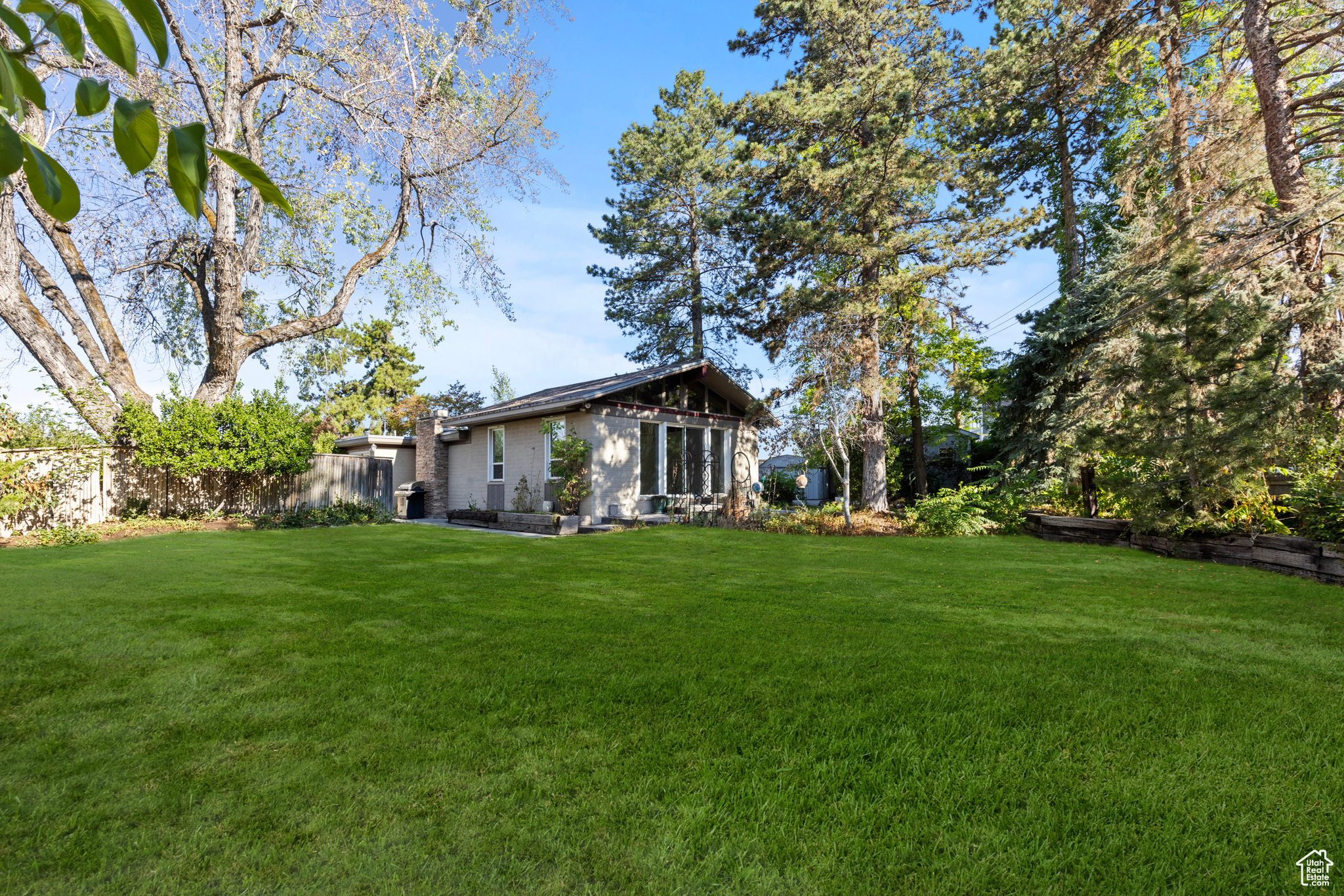 UPLAND TERRA - Residential