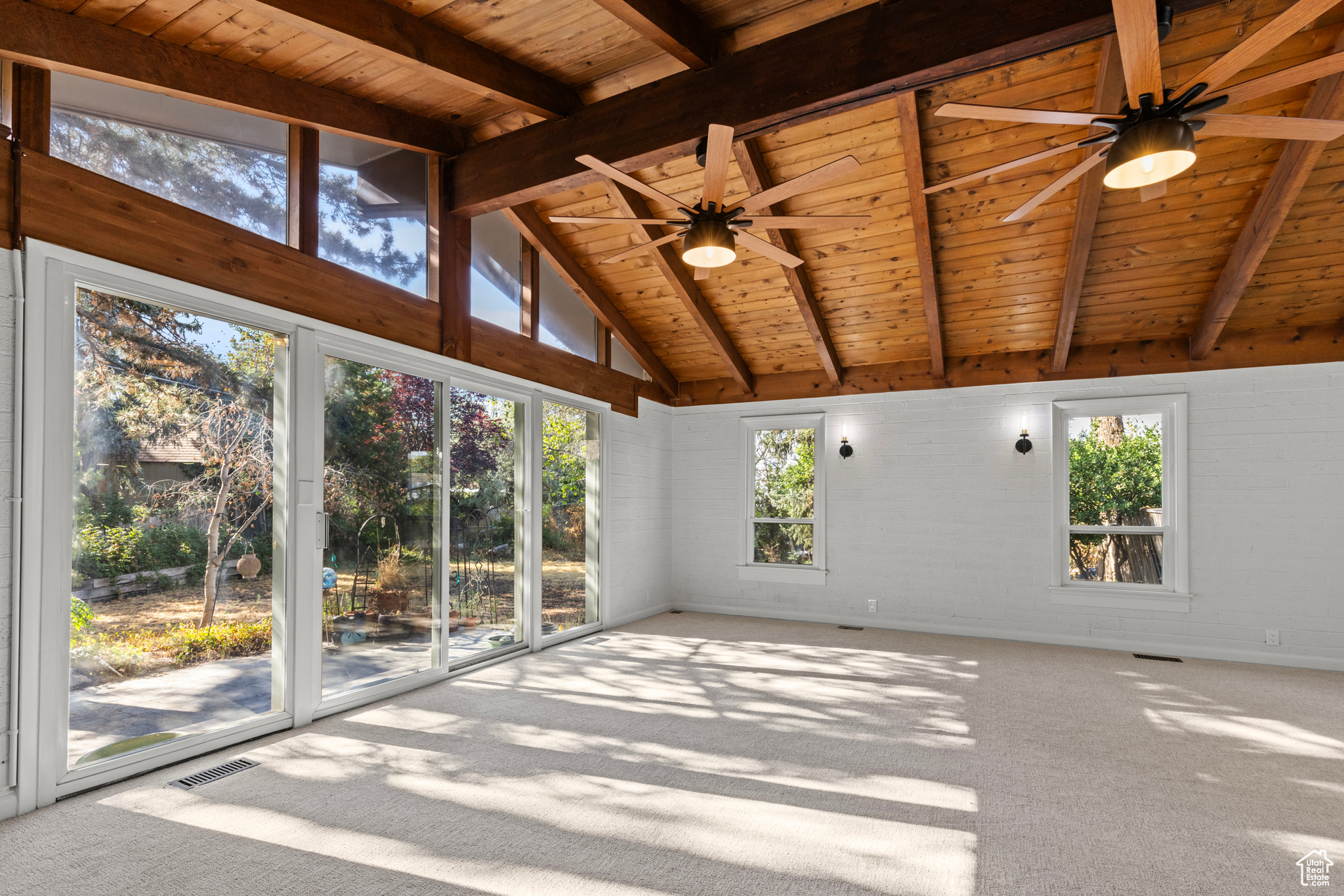 UPLAND TERRA - Residential