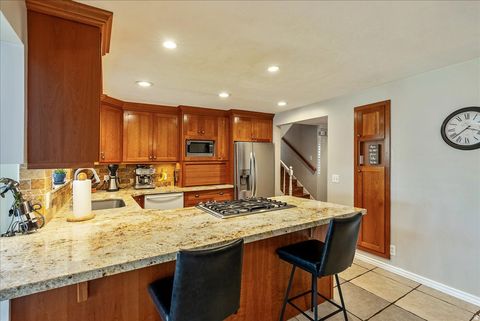 Tiny photo for 5883 S HOMESTEAD CT E, Murray, UT 84107 (MLS # 2147584)