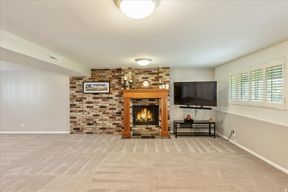 HOMESTEAD COURT - Residential