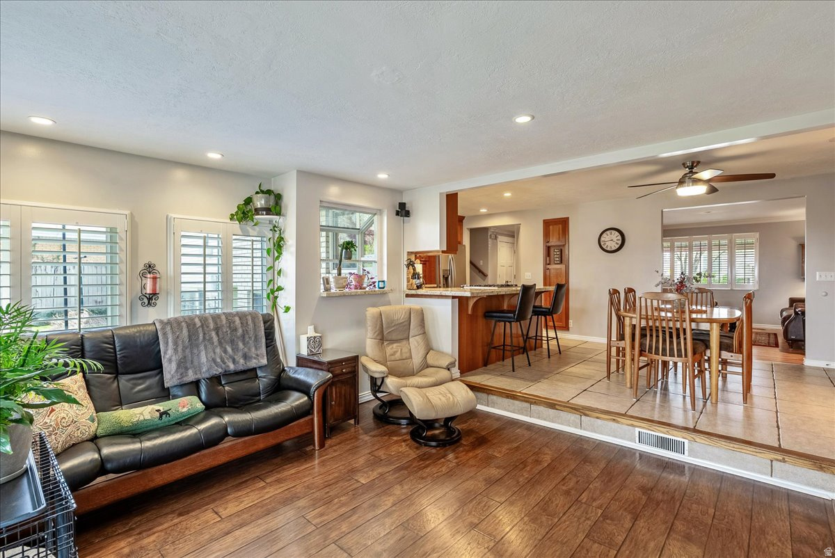 HOMESTEAD COURT - Residential