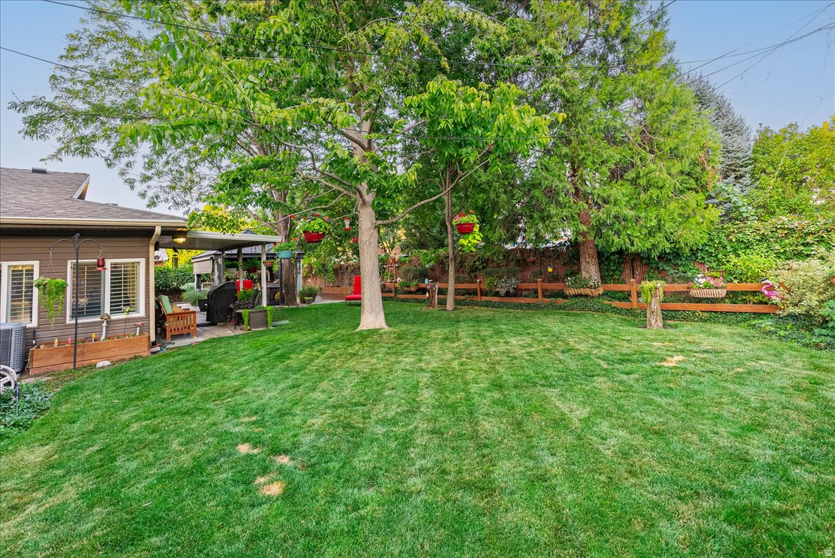 HOMESTEAD COURT - Residential