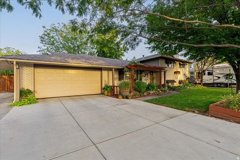 Tiny photo for 5883 S HOMESTEAD CT E, Murray, UT 84107 (MLS # 2147584)