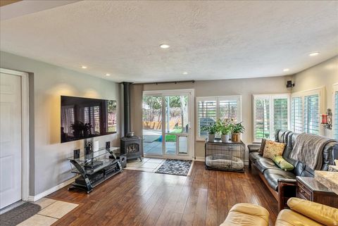 Tiny photo for 5883 S HOMESTEAD CT E, Murray, UT 84107 (MLS # 2147584)