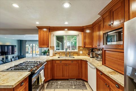 Tiny photo for 5883 S HOMESTEAD CT E, Murray, UT 84107 (MLS # 2147584)