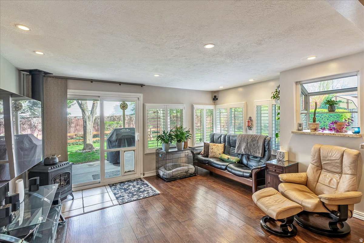 HOMESTEAD COURT - Residential