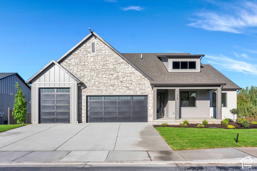 Photo of 1749 N SIENA CIR, Pleasant Grove, UT 84062 (MLS # 2188347)