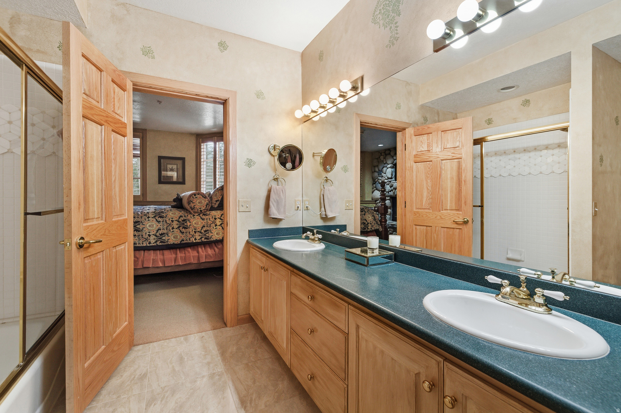 KNOLL ESTATES - Residential