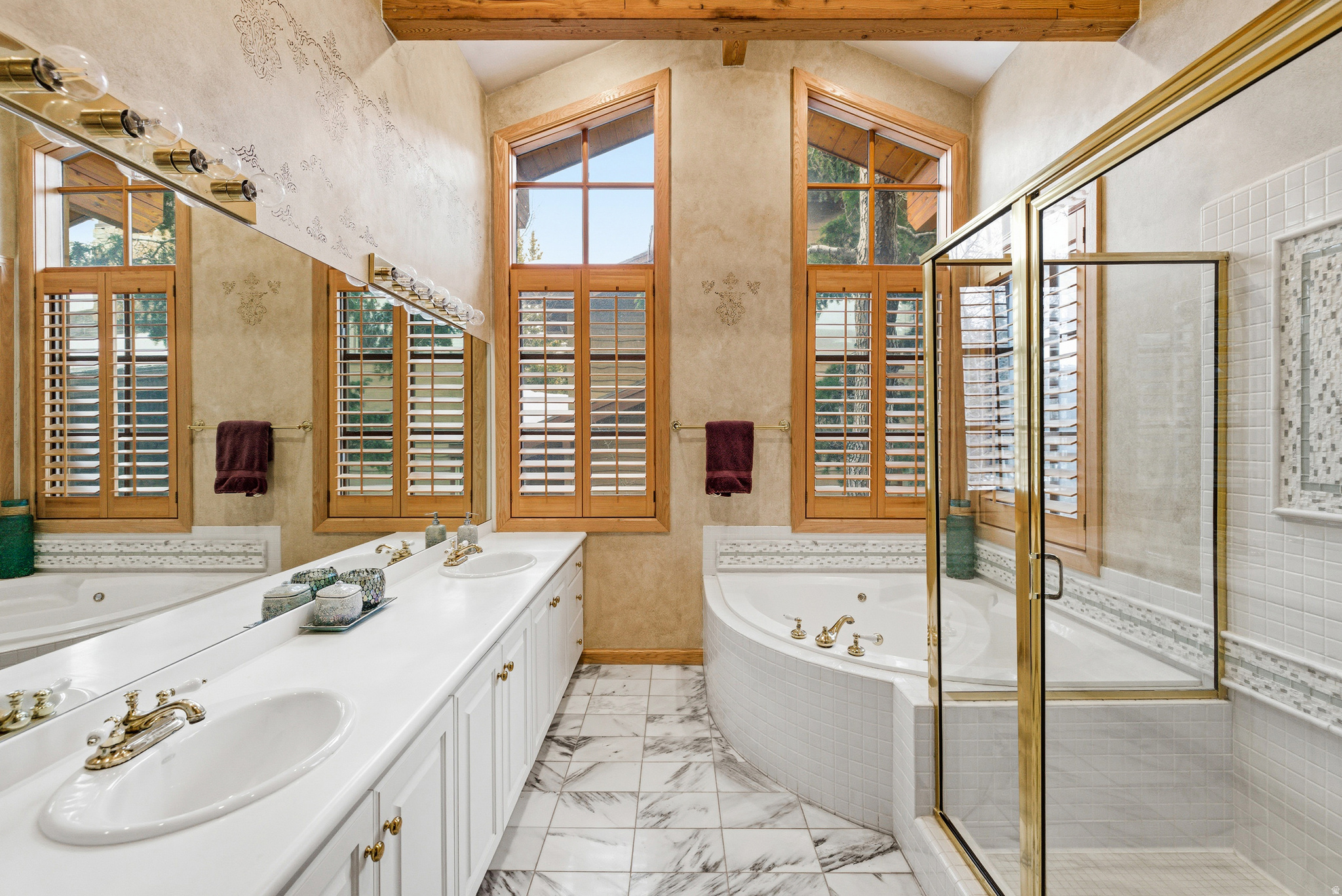 KNOLL ESTATES - Residential