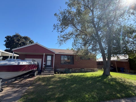 Photo of 289 E 4475 S, Washington Terrace, UT 84405 (MLS # 2179882)