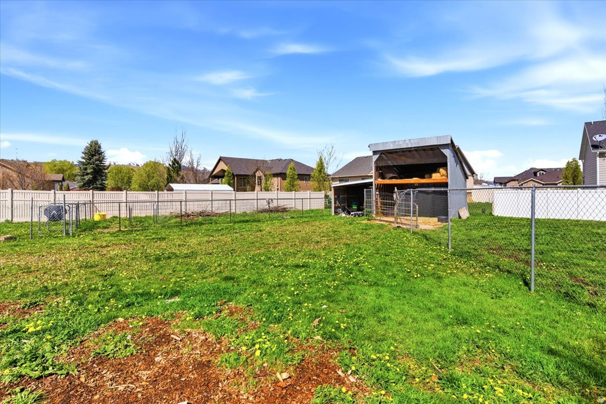 MOUNTAIN SHADOWS - Residential