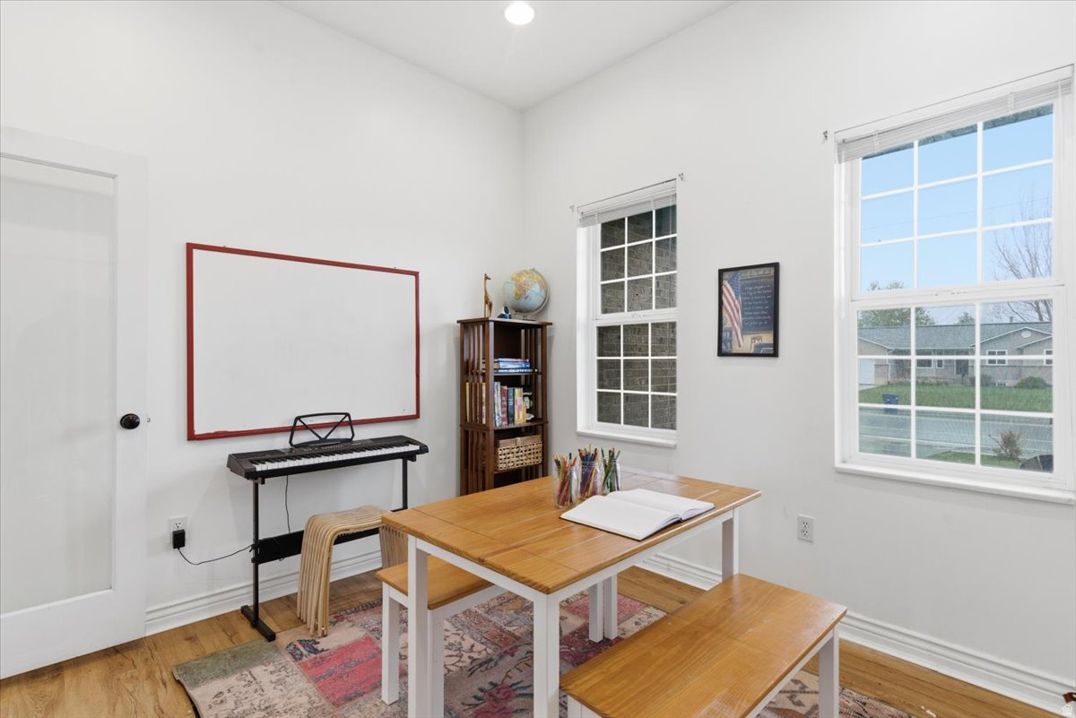 MOUNTAIN SHADOWS - Residential